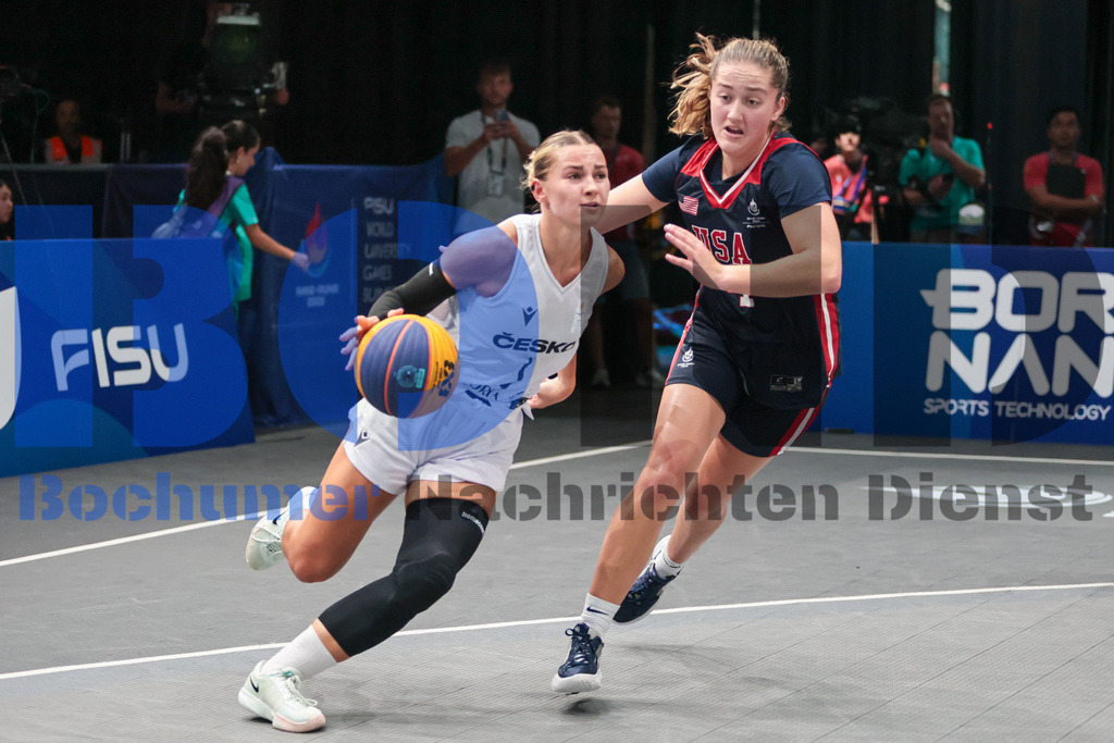 SES_RRG3x320250720-75 | bond - Realisiert mit Pictrs.com