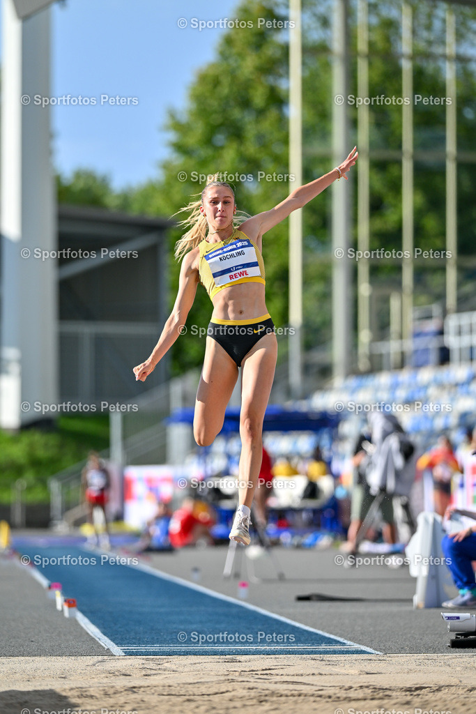 KP1_7606_1 | 21.07.2025, xkaix, Leichtathletik, FISU World University Games 2025 v.l. Finja Köchling (Deutschland) bei der Qualifikation im Weitsprung - Realisiert mit Pictrs.com