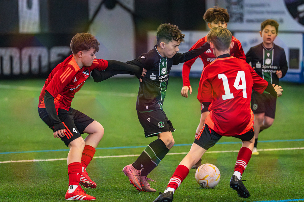 _BLR8943 | Professionelle Fußball- und Sportfotografie. Spielbilder online ansehen und kaufen – Einzelbilder oder komplette Galerien in hoher Qualität. - Realisiert mit Pictrs.com