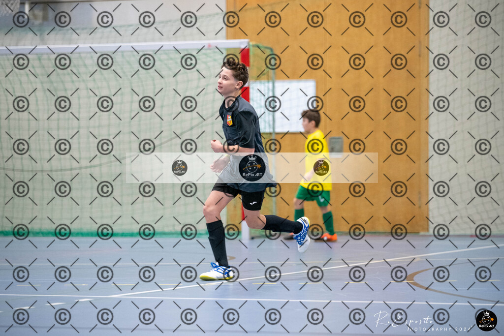 20241130_FCR-Hallenturnier-D-1_037 | Sport und Naturfotografie von Roberto Esposito zeigt echte Momente Bewegung und die Schönheit der Natur. Ausdrucksstarke Bilder schaffen Emotionen.