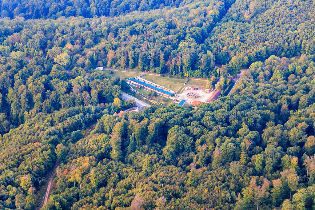 Luftbild: Hundpension in Saverne im Bundesland Bas-Rhin in Frankreich. – Foto: IMG_117799.jpg vom 14.09.2019 durch Werner Riehm/FLY-FOTO.de – Auflösung des Originals: 5472 x 3648 px