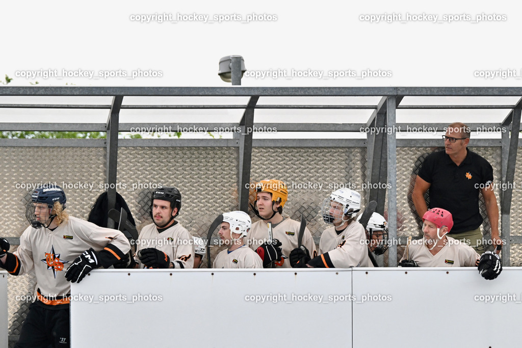 Carinthian Team Zehenthof vs. Ultras Spittal | Spielerbank Ultras Spittal, Headcoach Spittal Ultras Roland Schurian, Carinthian Team Zehenthof vs. Ultras Spittal, Carinthian Team Zehenthof vs. Ultras Spittal am 10.05.2026 in Villach (Alpen Arena ), Austria, (Photo by Bernd Stefan)