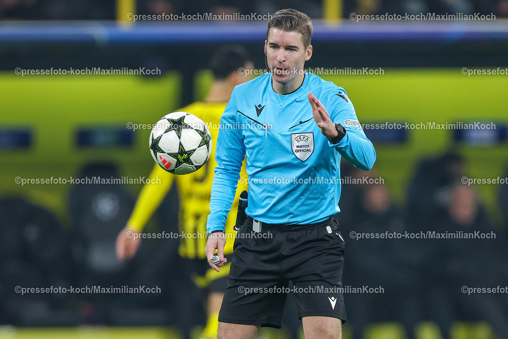 UCL11122401045 | 11.12.2024, UEFA Champions League, Borussia Dortmund - FC Barcelona, 8. Spieltag, Signal Iduna Park, Saison 2024 2025: Schiedsrichter Francois Letexier