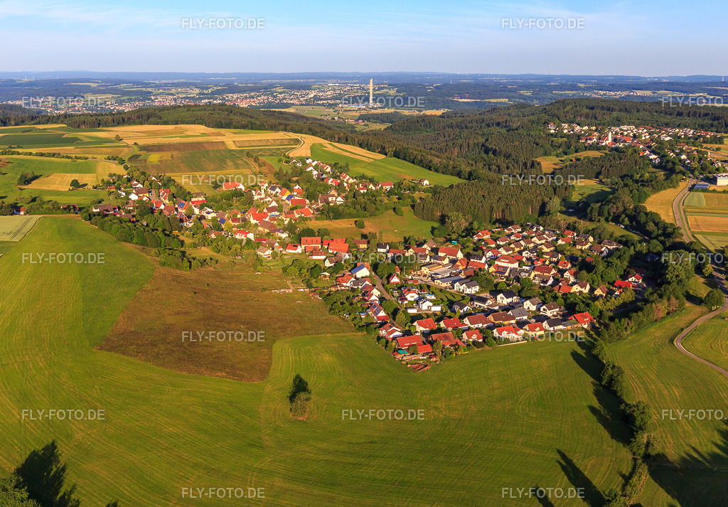 Dorfansicht aus Osten | Luftbild: Dorfansicht aus Osten im Ortsteil Zepfenhan in Rottweil im Bundesland Baden-Württemberg in Deutschland. Foto: IMG_148613.jpg vom 25.06.2025 durch ©2025 Werner Riehm fly-foto.de/copyright - Realisiert mit Pictrs.com