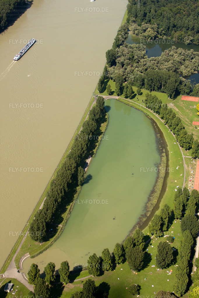 Luftbild: Karlsruhe Daxlanden, Rheinstrandbad im Ortsteil Daxlanden in Karlsruhe im Bundesland Baden-Württemberg in Deutschland. Foto: IMG_31189.jpg vom 09.08.2010 durch Werner Riehm/FLY-FOTO.de