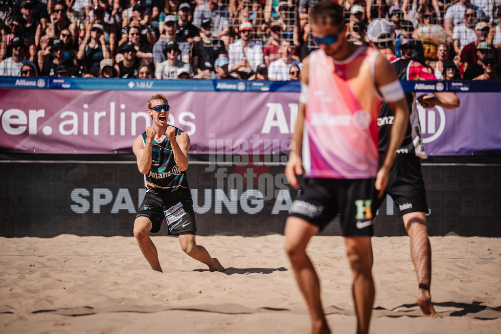 Beachvolleyball | Männer | Allianz German Beach Tour 2025 | Tourstop Berlin | 17.08.2025 | Jonas Reinhardt jubelt