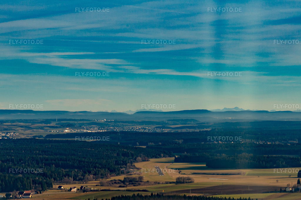 Luftbild: Flugplatz Winzeln-Schramberg im Ortsteil Winzeln in Fluorn-Winzeln im Bundesland Baden-Württemberg in Deutschland. Foto: IMG_130263.jpg vom 01.01.2022 durch Werner Riehm/FLY-FOTO.de