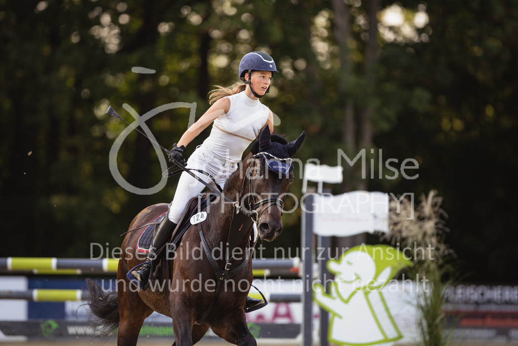 220826_Delbrueck_L-Spr-222 | Deine schönsten Turniermomente als professionelle Fotos! Entdecke hochwertige Pferdesport-Fotografie im Online-Shop. Jetzt Fotos finden & bestellen!