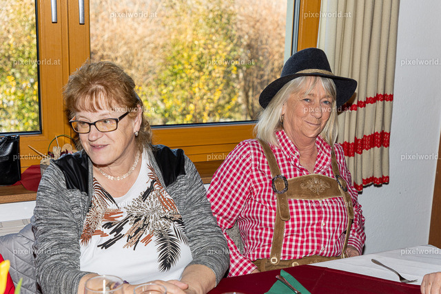 Seniorenbund - Fleischnudel Essen beim Gfrerer-Lipp | Bildershop von pixelworld.at - Realisiert mit Pictrs.com