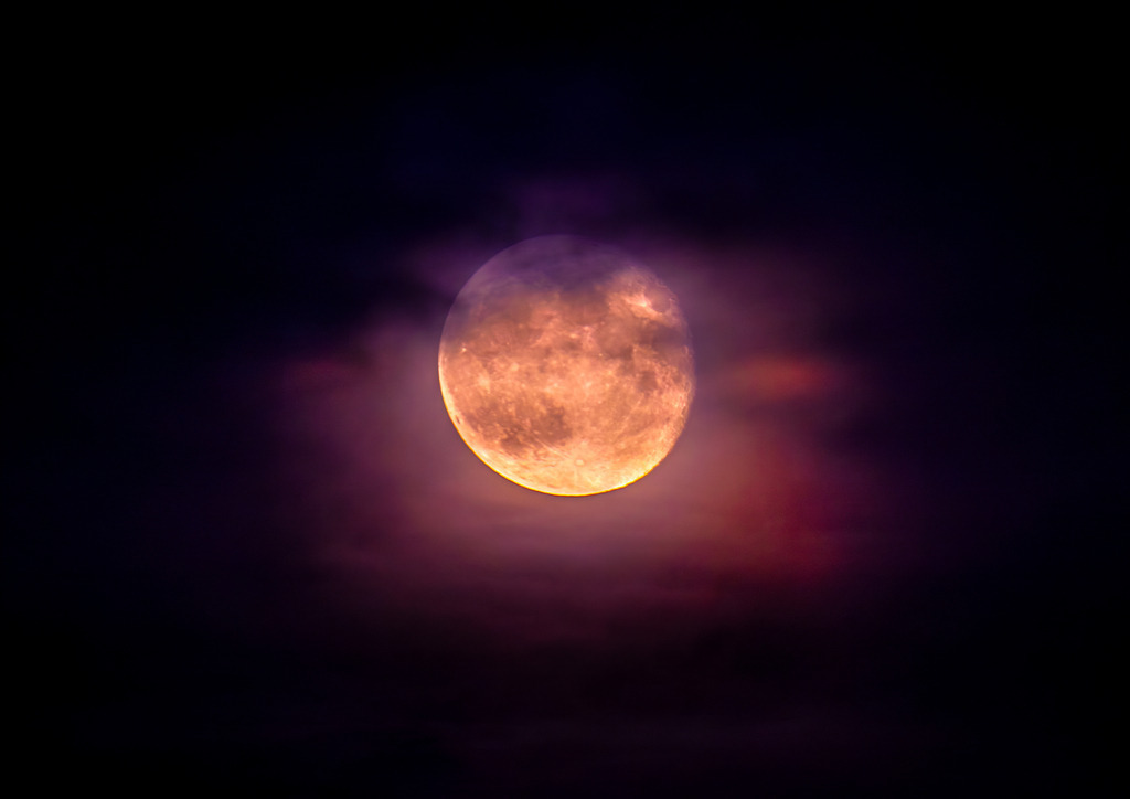 MPI_Nachtaufnahmen_0006 | Mystischer Mond im Abendlicht - Realisiert mit Pictrs.com