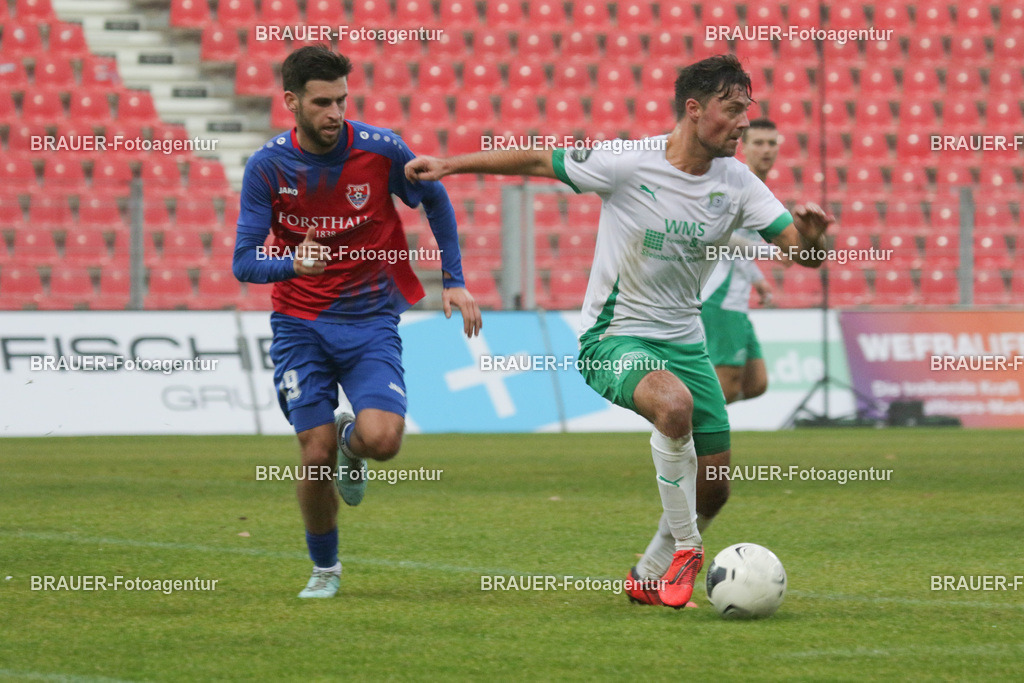 15.11.2025 KFC Uerdingen - SPVG Schonnebeck | Krefeld, Deutschland, 15.11.2025:Mohamed Yassin Benslaiman Benktib (KFC Uerdingen) im Kampf um den Ball während des Oberliga Niederrhein Spiels zwischen KFC Uerdingen  - Spvg Essen Schonnebeck am 15.11. 2025 im Krefelder Grotenburg - Stadion in Krefeld, Deutschland. (Foto Ralph Görtz / Brauer-Fotoagentur)