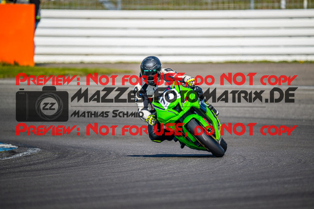 MaZZes_FotoMatrix_230410_5431 | ROT