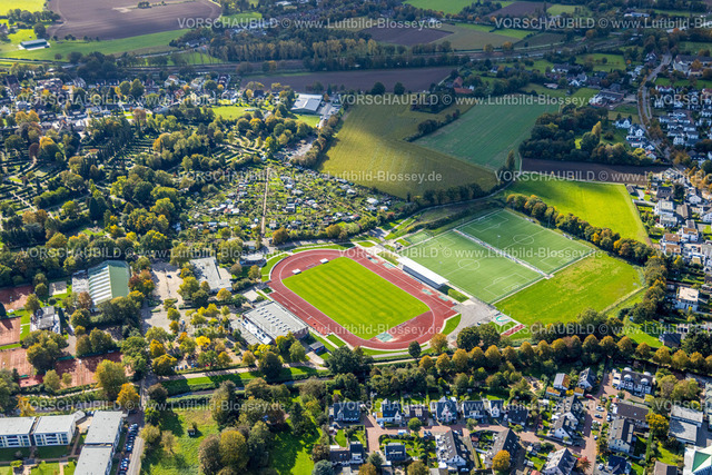 Dinslaken241008974 | Luftbild, Bezirkssportanlage mit Fußballstadion des Spiel- und Sportverein 09 e.V. Dinslaken, Turnhalle Hans-Efing-Sporthalle, KGV Kleingartenverein Am Heimchen, Hagenviertel, Dinslaken, Ruhrgebiet, Nordrhein-Westfalen, Deutschland