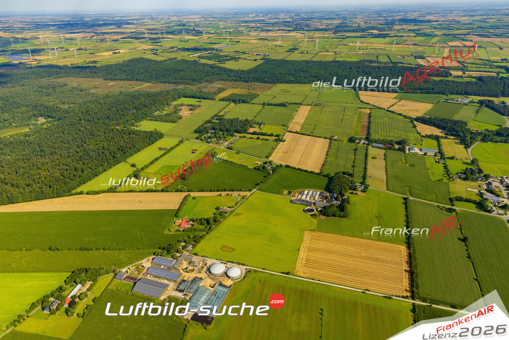 Luftbild der Stadt Westre - Die Luftaufnahme wurde 2025 vom UL-Flugzeug heraus erstellt ( keine Drohne ) - Hochauflösende Luftaufnahme - für professionelle Ausdrucke geeignet. Die Geschenkidee !Hier alle&nbsp;Infos zur Lizenzierung der LuftaufnahmeWir fliegen auch dieses Jahr wieder in Ihre Region um Luftbilder zu erstellen.- Luftbild anfragen