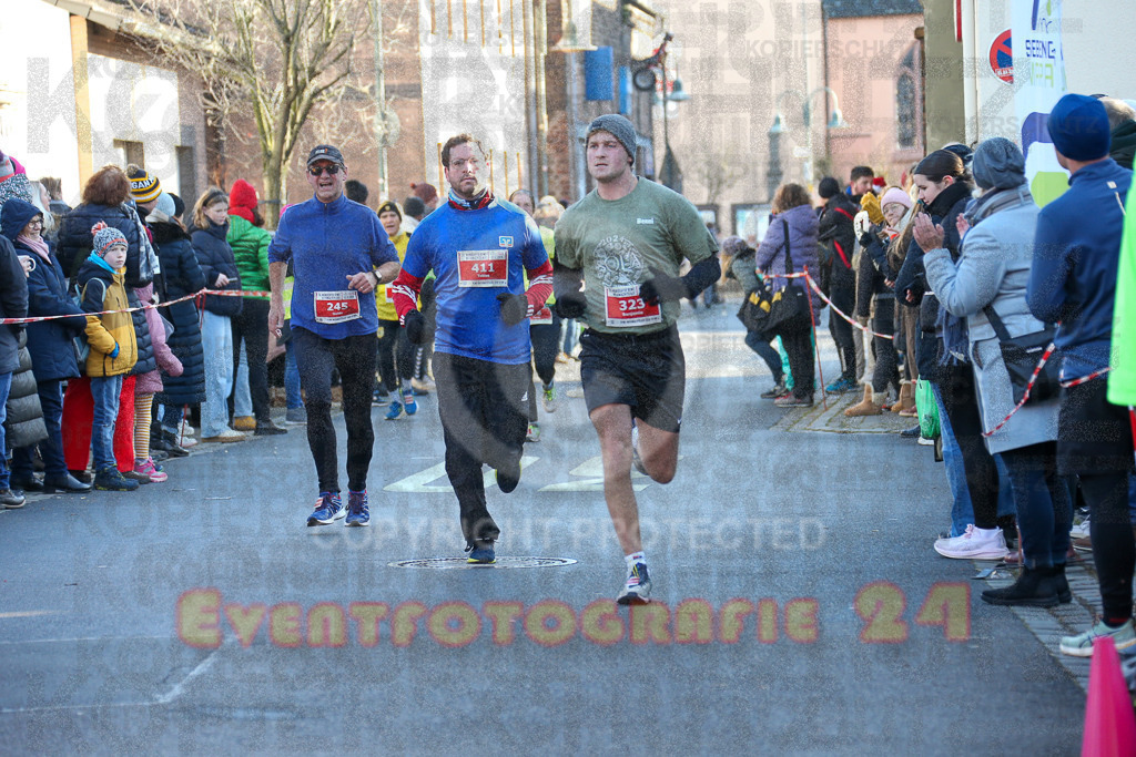 241201_1233_EX1_2659 | Sportfotografie im Rhein-Sieg Kreis, Köln, Bonn, NRW, Rheinland Pfalz, Hessen, etc. Unser Tätigkeitsfeld umfasst den Laufsport vom Volkslauf über den Marathon, Duathlon, Triathon bis zum Ultralauf wie Kölnpfad Ultra oder Schindertrail.