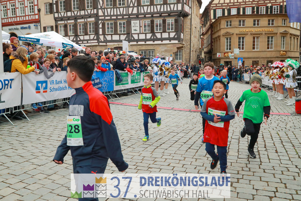 AOK JuniorCup 400m | 3Koenigslauf 2023 - Realisiert mit Pictrs.com