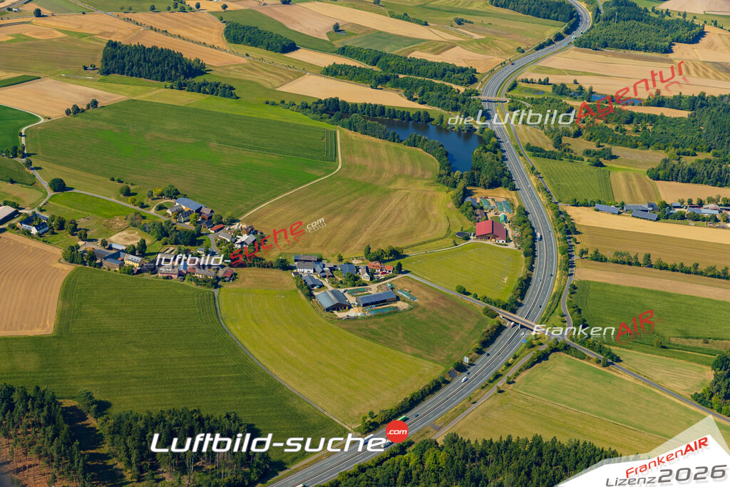 Luftaufnahme von Braunersgrün Höchstädt im Fichtelgebirge Bild- Das Luftbild wurde 2025 vom UL-Flugzeug heraus erstellt ( keine Drohne ) - Hochauflösende Luftaufnahme -Nicht vergleichbar mit Google Maps oder Satelittenbilder- Die Geschenkidee !Mit Lizenz und Bildrechte bestellbar