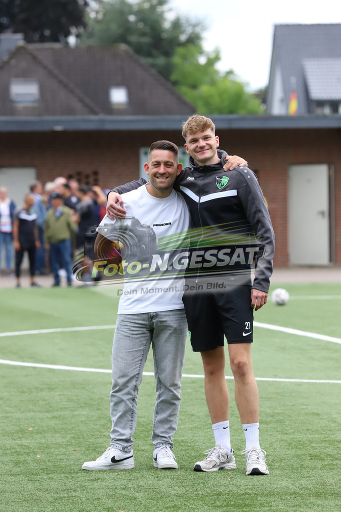 SC Bünde - BV 21 Stift-Quernheim | Auf dem Bild zu sehen: SC Bünde v.l.: Anton Gladkov, Fabian Becker SC Bünde, BV 21 Stift-Quernheim, Fistelmann Supercup, Hunnebrock, Deutschland  - Realisiert mit Pictrs.com