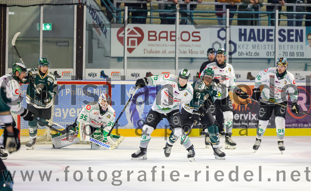 2025-09-21_066_TSV_Erding_gegen_Hoechstadter_Alligators | Erding, Deutschland, 21.09.2025:Eishockey, Oberliga Süd 2025 / 2026, 2. Spieltag, TSV Erding gegen Höchstadter Alligators, Endergebnis: 3:4Foto: Christian Riedel / fotografie-riedel.net