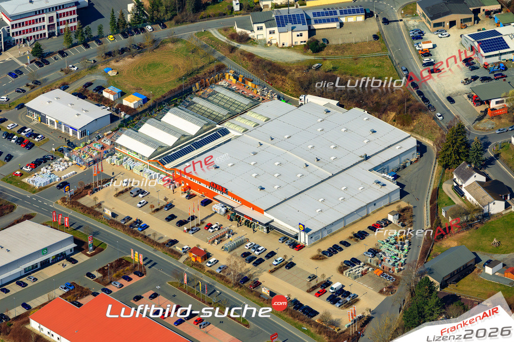 Das Luftbild der Stadt Naila wurde 2019 vom Flugzeug heraus erstellt (keine Drohne) Aufnahmehöhe ca.400 Meter- hohe Auflösung- beste Druck-Qualität garantiert!