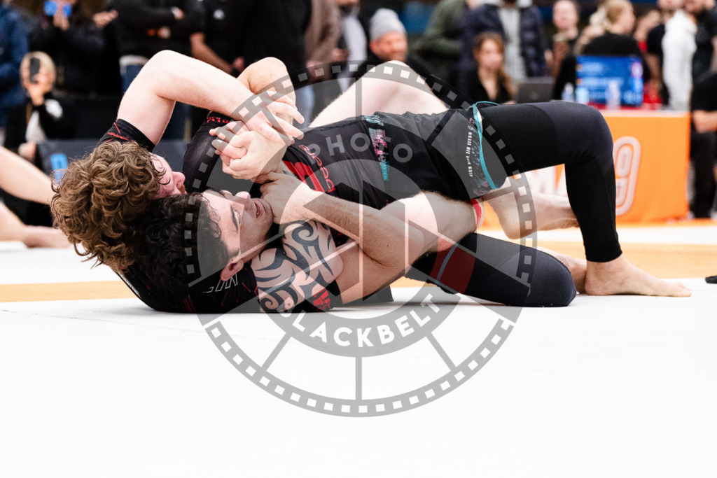 20251122PBB15800 | Athletes compete during the Grappling Industries Berlin Jiu-Jitsu and Grappling Championship, on November 22, 2025 in Berlin, Germany. © photoblackbelt