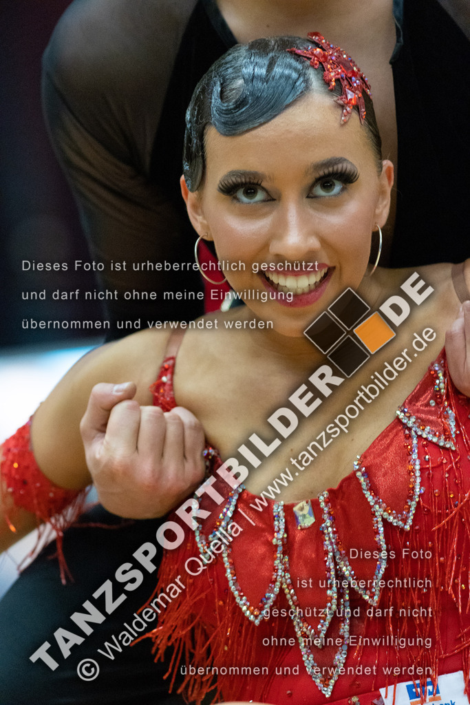 20230115-02311 | Hier finden Sie Tanz Bilder vom Latein und Standard Formationen tanzen. Sportbilder vom Tanzsport. Schöne Fotos und von Weltmeisterschaft, Europameisterschaft, Bundesliga, Regionalliga, Oberliga und Landesliga sowie von GOC Stuttgart, DanceComp, WM Bremen