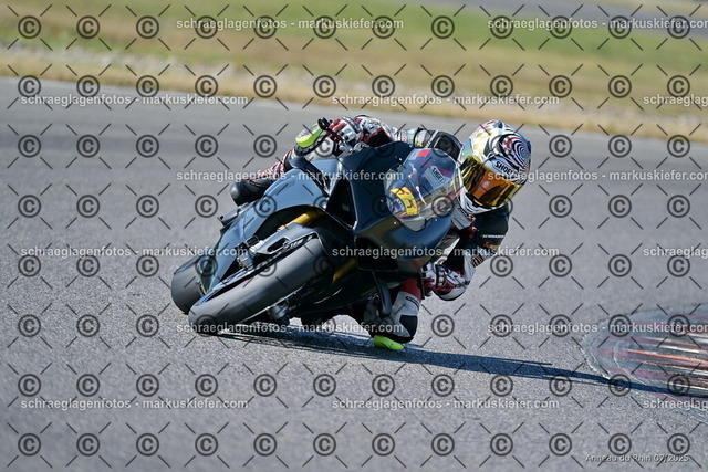 25bt04-0217 | markuskiefer.com - Realisiert mit Pictrs.com