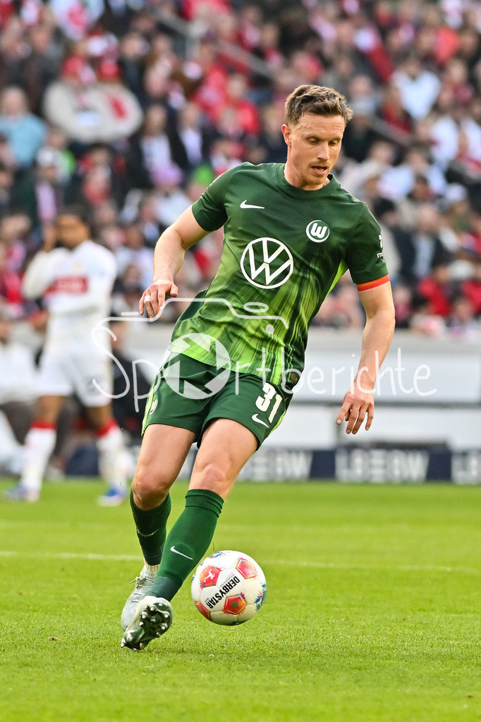 VfB Stuttgart - VfL Wolfsburg | STUTTGART, DEUTSCHLAND - 01. MÄRZ: am Ball Yannick GERHARDT (VfL Wolfsburg 31) / Einzelfoto / Freisteller während dem Bundesligamatch zwischen dem VfB Stuttgart und dem VfL Wolfsburg am 24. Spieltag in der MHP-Arena / DFL REGULATIONS PROHIBIT ANY USE OF PHOTOGRAPHS AS IMAGE SEQUENCES AND/OR QUASI-VIDEO