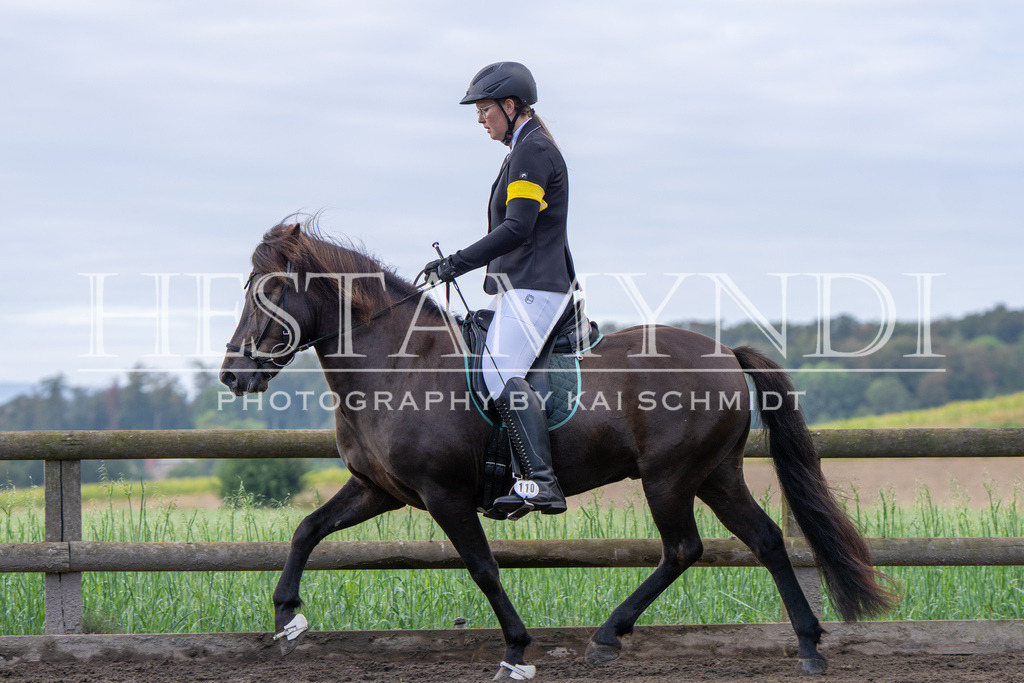 KAI03359 | Ihr sucht einen Fotografen für eure nächste OSI? Ich begleite auch euer Turnier für Islandpferde fotografisch.  - Realisiert mit Pictrs.com