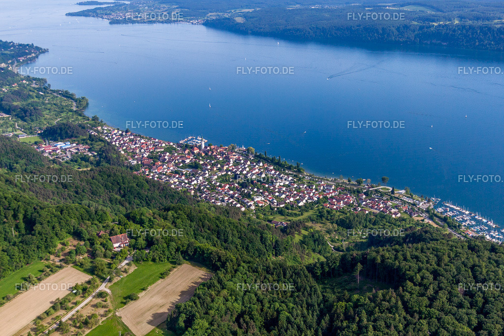 Ortskern am Uferbereich des Bodensee | Luftbild: Ortskern am Uferbereich des Bodensee in Sipplingen im Bundesland Baden-Württemberg in Deutschland. Foto: IMG_57467.jpg vom 08.06.2013 durch Werner Riehm/FLY-FOTO.de - Realisiert mit Pictrs.com