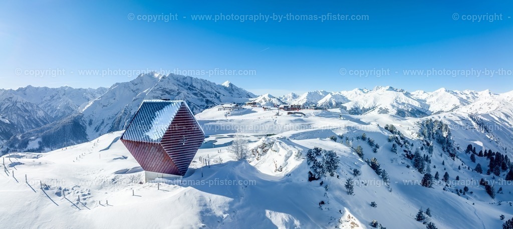 Granatkapelle mit Schnee copyright  Thomas Pfister-12 | PHOTOGRAPHY BY THOMAS PFISTER