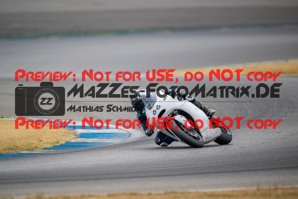 MaZZes-Fotomatrix-20260809-578835 | R1