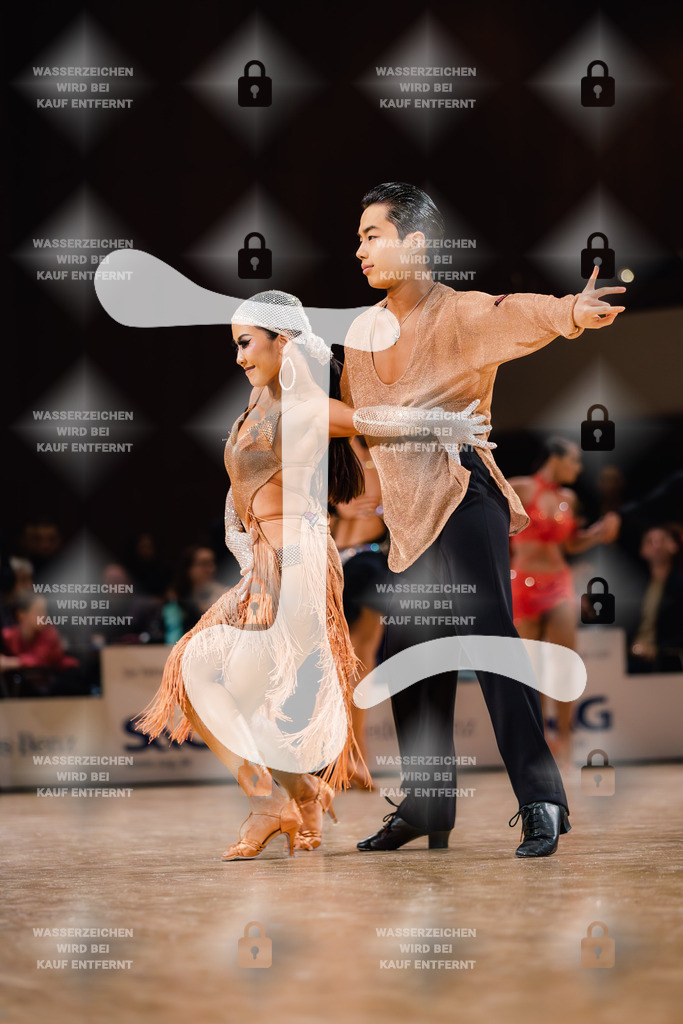 Goldstadtpokal 2025 - WDSF World Open Latin 15th (4) Yang Zhen _ Zhang Nan (China)-2025-01-25-4546 | Webshop for digital downloads and prints of dance sport, event & show photographer Julian Link - Realisiert mit Pictrs.com