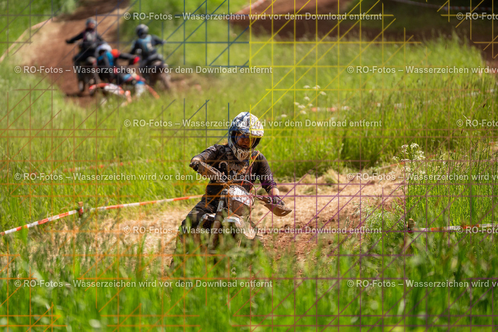 Wolfshausen 4 Lauf -1512 | Sportfotografie von RO-Fotos: Motorsport, Motocross, Enduro, Laufveranstaltungen und Triathlon. Professionelle Fotos von Sportlern und Events. - Realisiert mit Pictrs.com