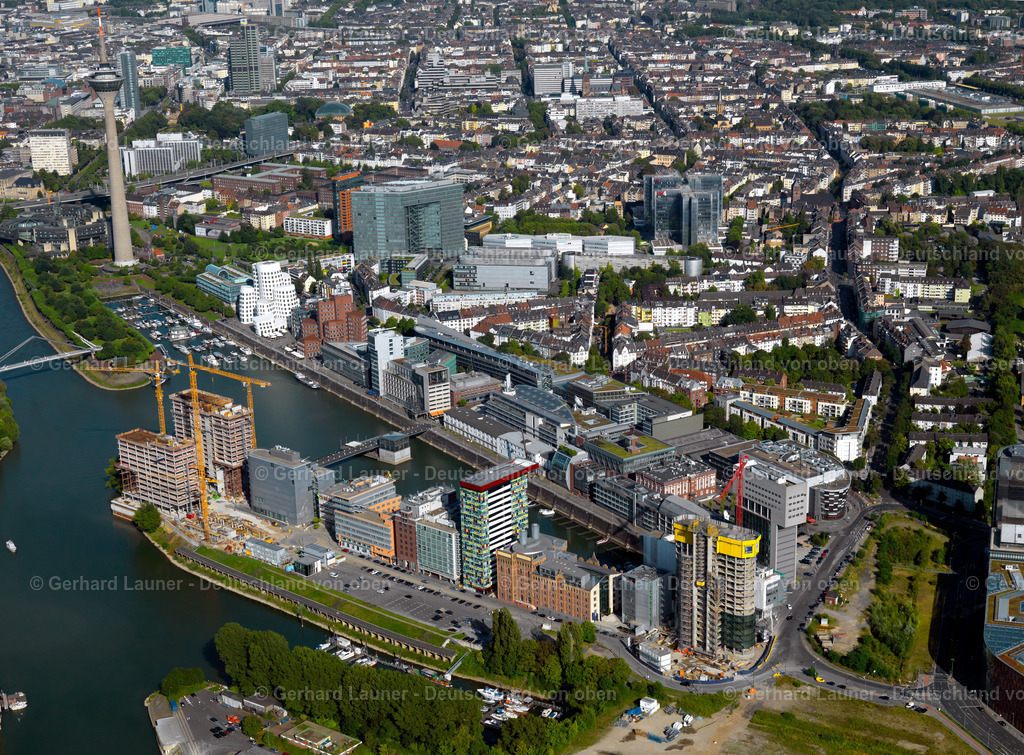2995078 | Düsseldorf-Hafen, Medienhafen Düsseldorf, ist ein Stadtteil der durch Industrie, Logistik, Gewerbe und Büronutzung geprägt ist