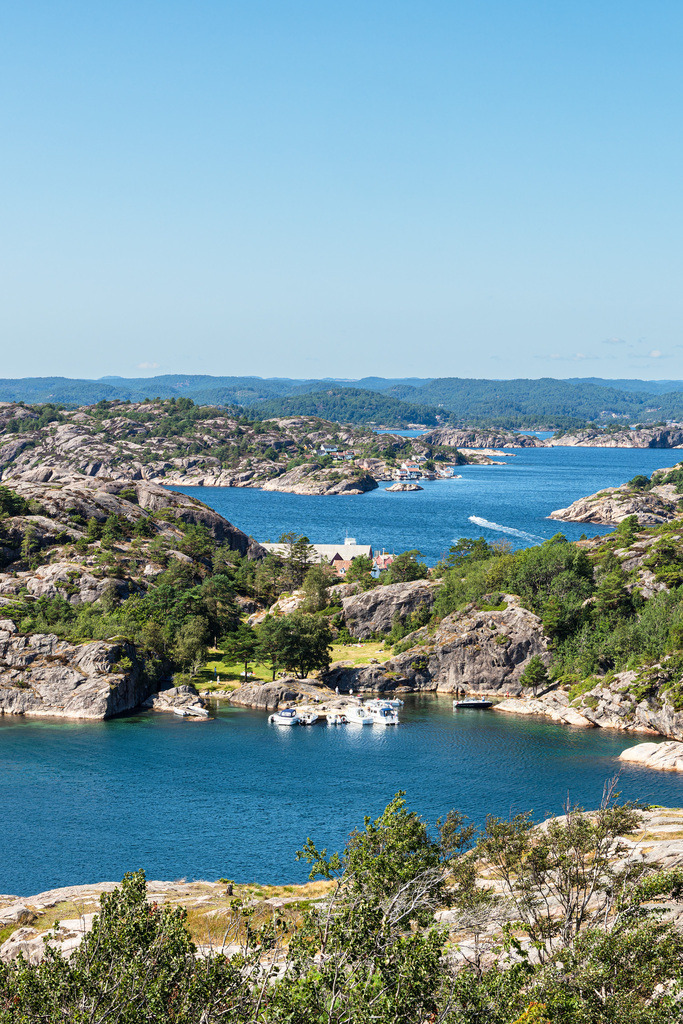 Blick von der Insel Monsøya über Schäreninseln in Norwegen | Blick von der Insel Monsøya über Schäreninseln in Norwegen.