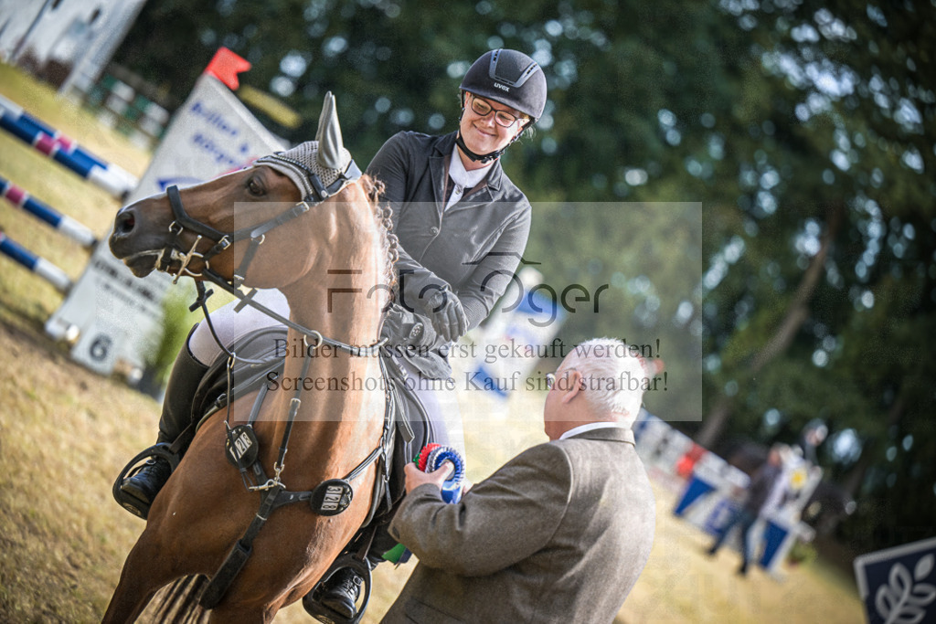 DOS_0003 | Entdecke hochwertige Reitturnierfotos von Foto Oger. Professionell, emotional und authentisch – jetzt Lieblingsmomente im Shop bestellen.Deutschlandweite Turnierfotografie. - Realisiert mit Pictrs.com