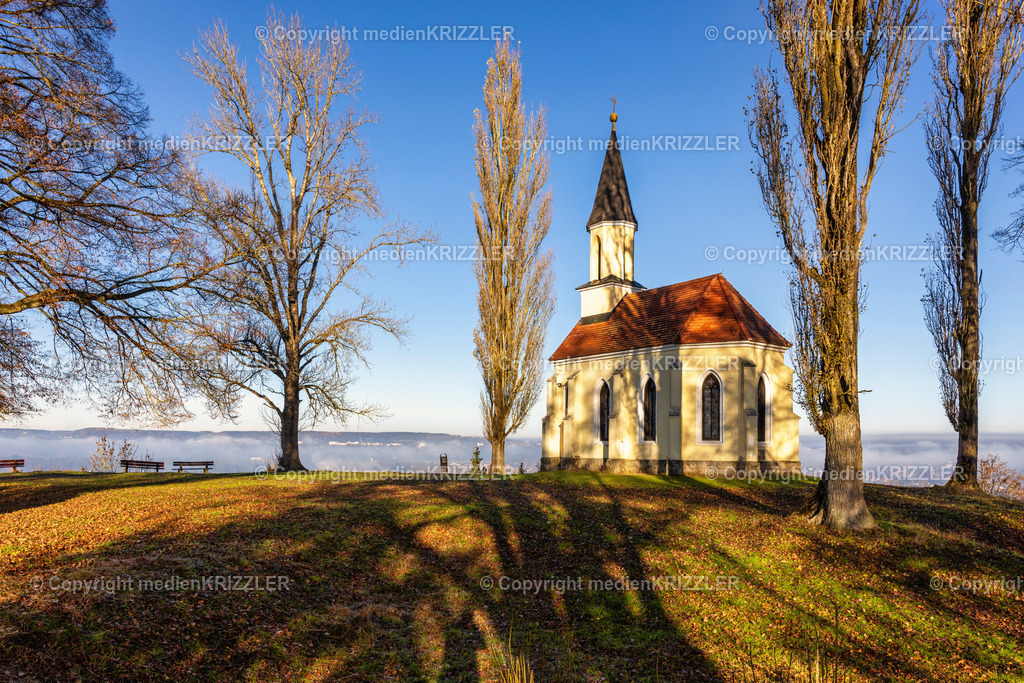 Schlossbergkapelle St. Georg in Kraiburg am Inn | medienkrizzler - Realisiert mit Pictrs.com