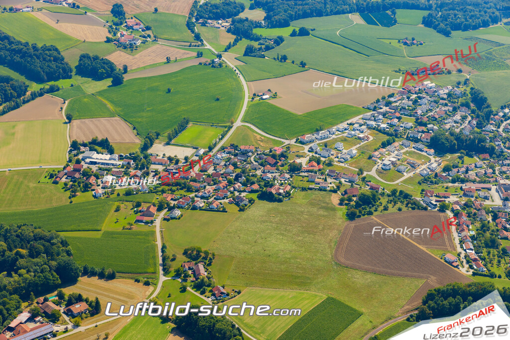 Luftaufnahme von Neukirchen am Inn Neuburg am Inn Bild- Das Luftbild wurde 2025 vom UL-Flugzeug heraus erstellt ( keine Drohne ) - Hochauflösende Luftaufnahme -Nicht vergleichbar mit Google Maps oder Satelittenbilder- Die Geschenkidee !Mit Lizenz und Bildrechte bestellbar