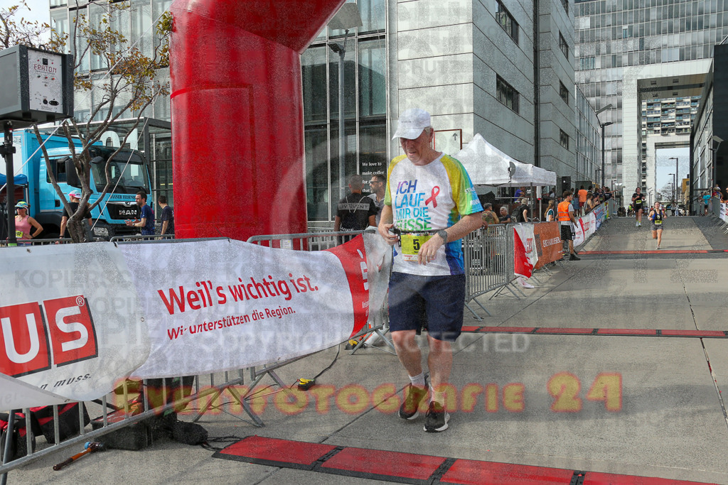 250920_1537_EX1_0233 | Sportfotografie im Rhein-Sieg Kreis, Köln, Bonn, NRW, Rheinland Pfalz, Hessen, etc. Unser Tätigkeitsfeld umfasst den Laufsport vom Volkslauf über den Marathon, Duathlon, Triathon bis zum Ultralauf wie Kölnpfad Ultra oder Schindertrail.