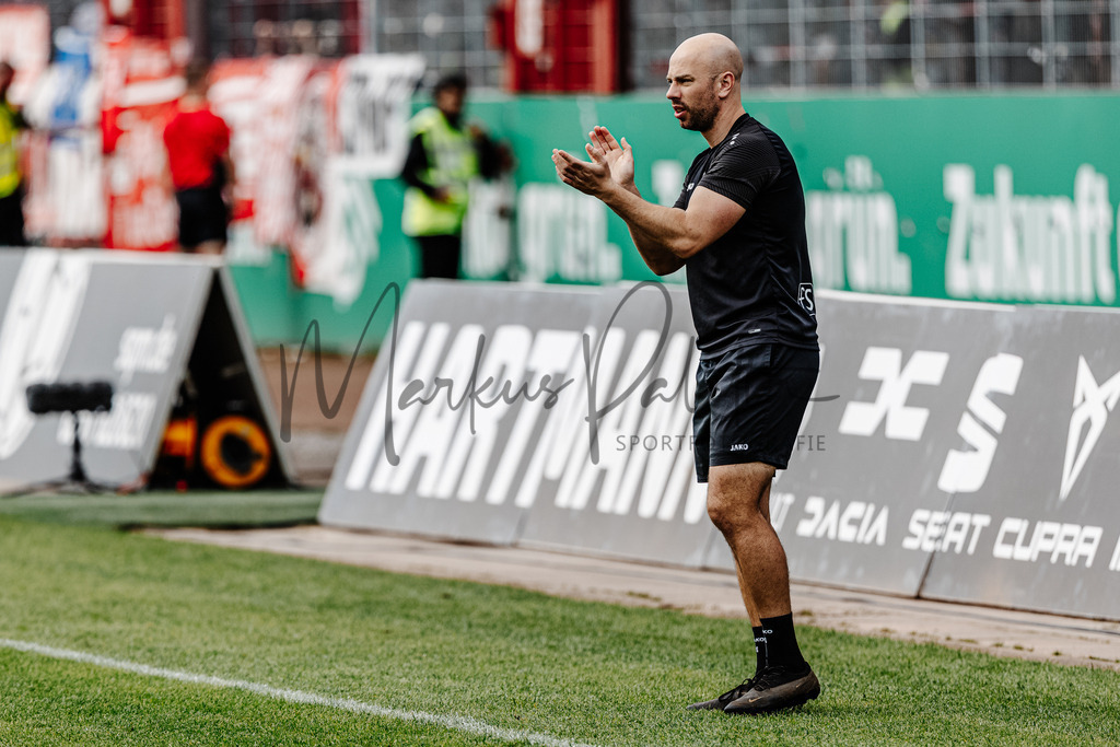 3. Liga, Saison 2023/24, 32. Spieltag: SC Preußen Münster - Jahn Regensburg | Münster, 06.04.2024: 3. Liga, 32. Spieltag, SC Preußen Münster gegen Jahn Regensburg im LVM-Preußenstadion in Münster. Foto: sportfotografie.ms | Markus Paletta - Realisiert mit Pictrs.com