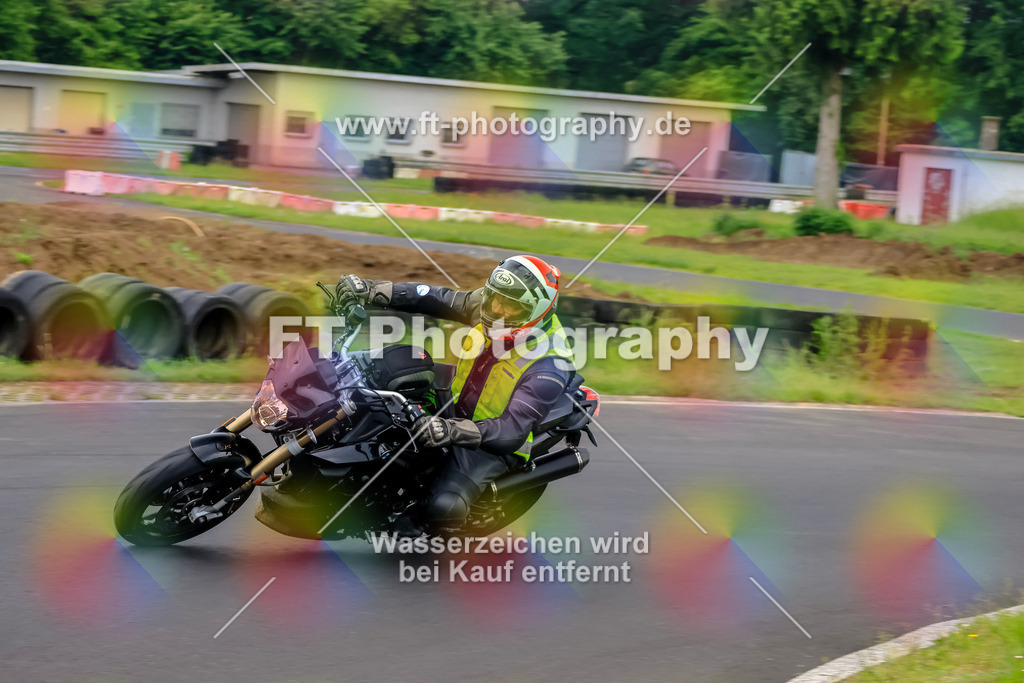 VBK-7004 | Hier findet Ihr Bilder von Touristenfahrten auf der Nürburgring Nordschleife oder von anderen Veranstaltungen die ich besucht habe. Viel Spass beim Durch Schauen 