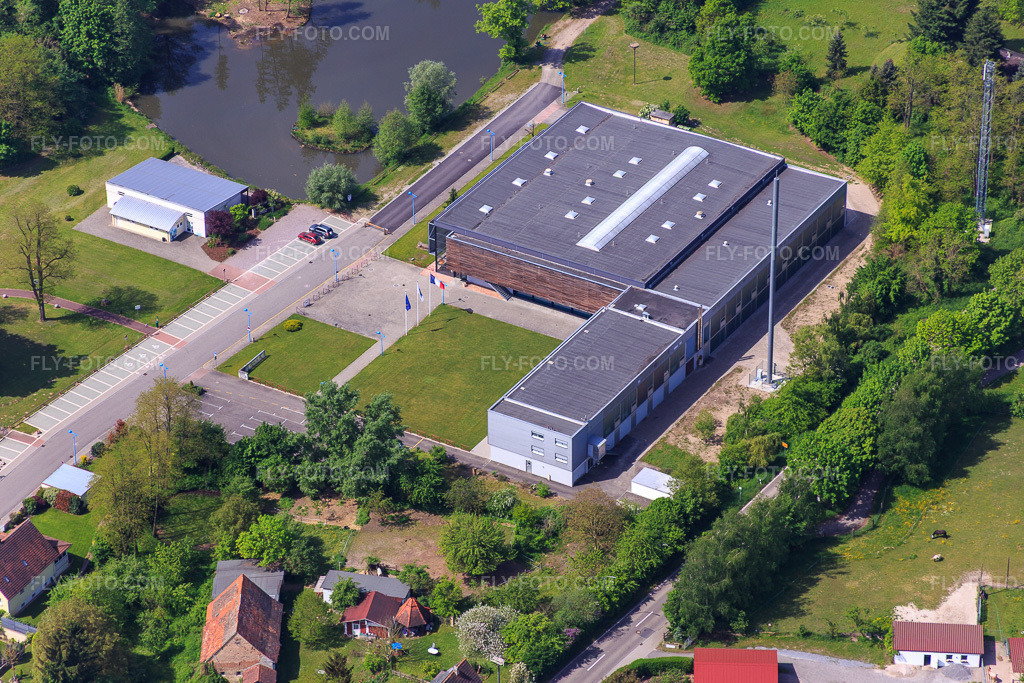 Aerial view: Salle polyvalente de la Lauter in the district Neulauterburg in Lauterbourg in the state Bas-Rhin, France.Photo: IMG_078612.jpg taken on 05/08/2015 by Werner Riehm/FLY-FOTO.comResolution of the original: 5472 x 3648 px