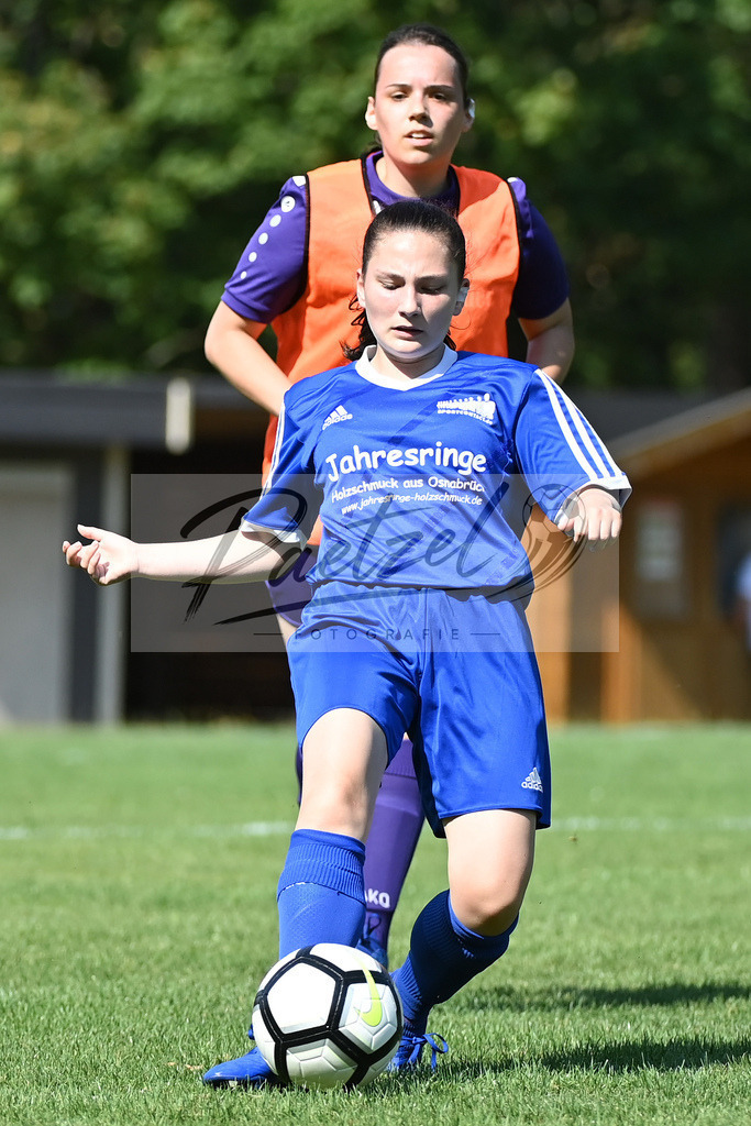 VFBGRE20200816_0066 | Fussball, Frauen:   bei dem Testspiel zwischen VfB Schinkel und TSG 07 Burg Gretesch IV auf der Sportanlage am Zuschlag am 16.08.2020 in Osnabrueck, Deutschland. - Realisiert mit Pictrs.com