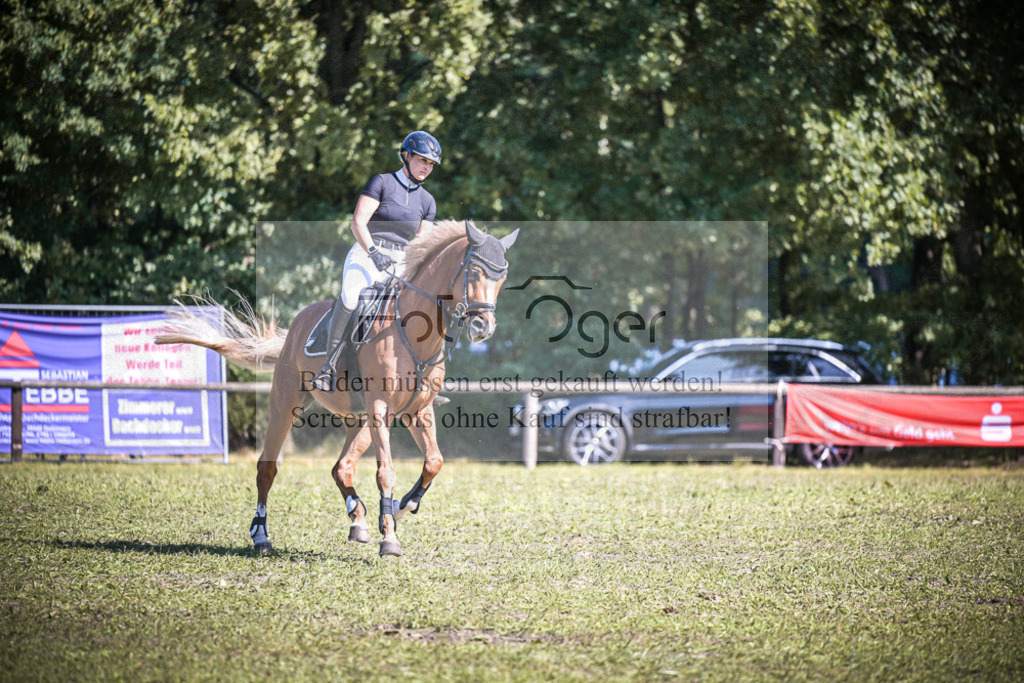 DOS_0418 | Entdecke hochwertige Reitturnierfotos von Foto Oger. Professionell, emotional und authentisch – jetzt Lieblingsmomente im Shop bestellen.Deutschlandweite Turnierfotografie. - Realisiert mit Pictrs.com