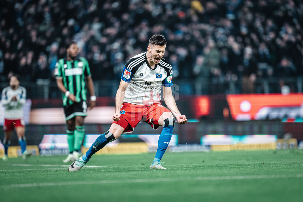 Fußball | Männer | Saison 2023/2024 | 2. Fußball-Bundesliga | 21. Spieltag | Hamburger SV vs. Hannover 96 | 09.02.2024 | Laszlo Benes (#8, HSV) beim Torjubel Emotionen