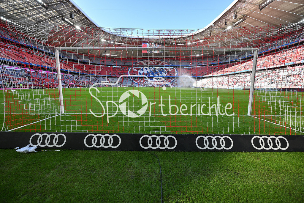 FC Bayern München - Bayer 04 Leverkusen | Die Allianz Arena in München wartet auf das Frauen Bundesligaspiel zwischen dem FC Bayern und Bayer Leverkusen / Symbolbild / Google Pixle Frauen-Bundsliga: FC Bayern München - Bayer 04 Leverkusen; Allianz Arena am 06.09.2025