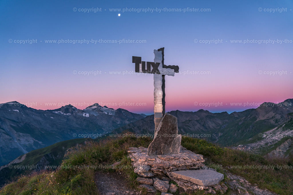 Ramsjoch Gipfelkreuz Tux copyright  Thomas Pfister-3 | PHOTOGRAPHY BY THOMAS PFISTER