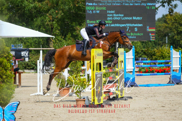 Gut Blee25_Amateuer Stilsprpfg Kl L_0146 | Turniersportfotografie; Pferdefotografie; Dressurfotografie