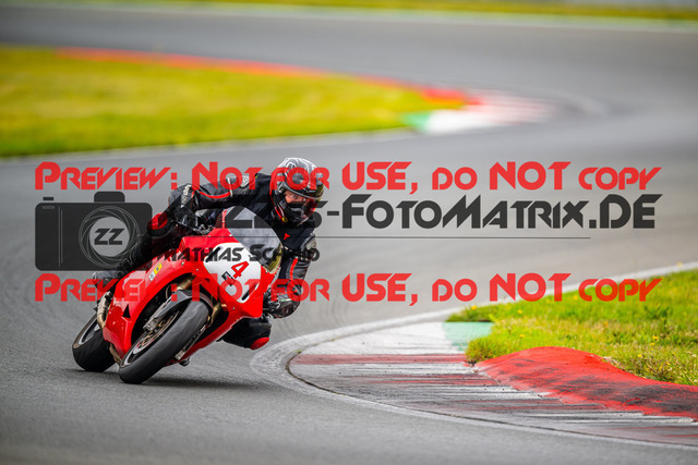 MaZZes_FotoMatrix_240724_6007705_7304 | ROT